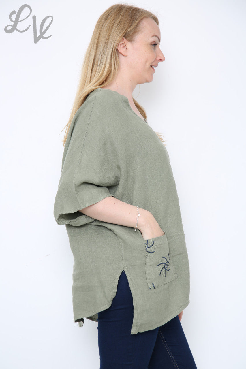 Dames Top met Geborduurd Patroon Khaki Stukprijs € 13,99