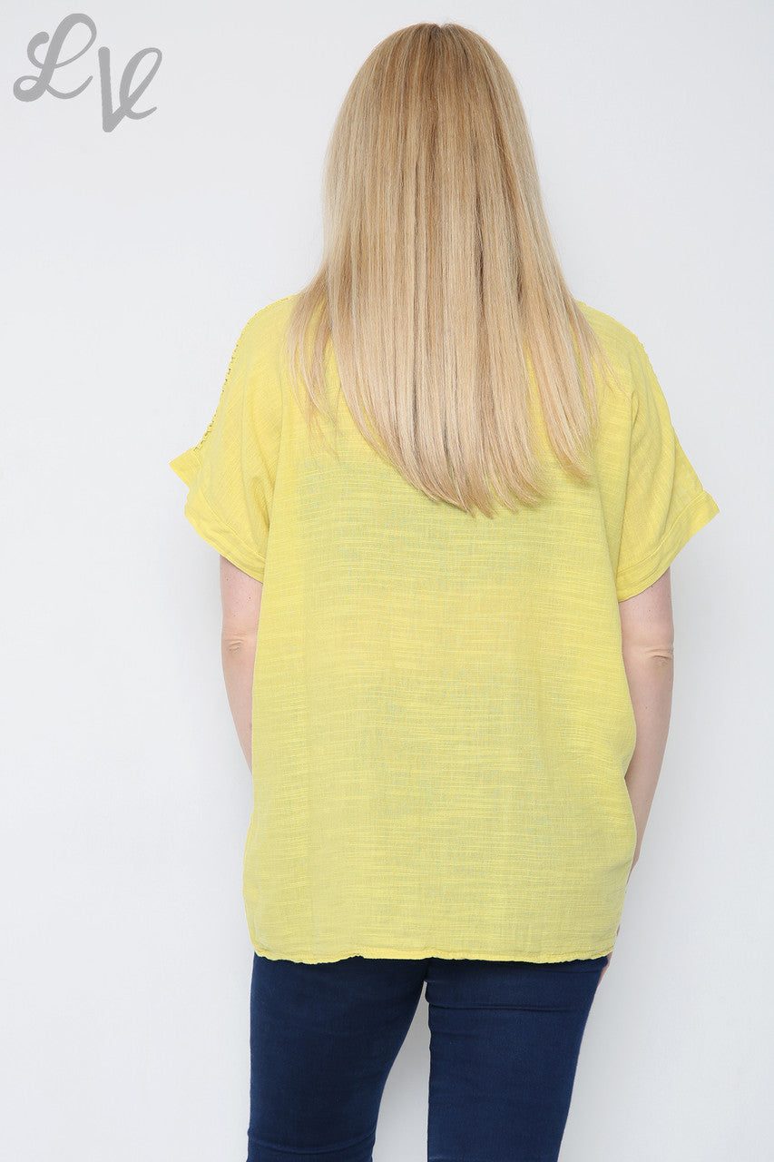 Kopie van Kopie van Dames Top met Uitsnijding en Ketting Mosterd