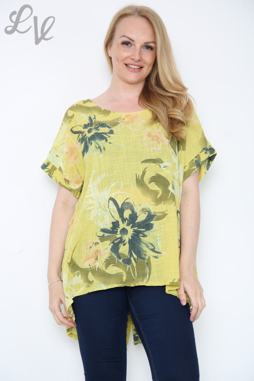 Dames bloemen top met abstracte print mosterd, per stuk € 10,99