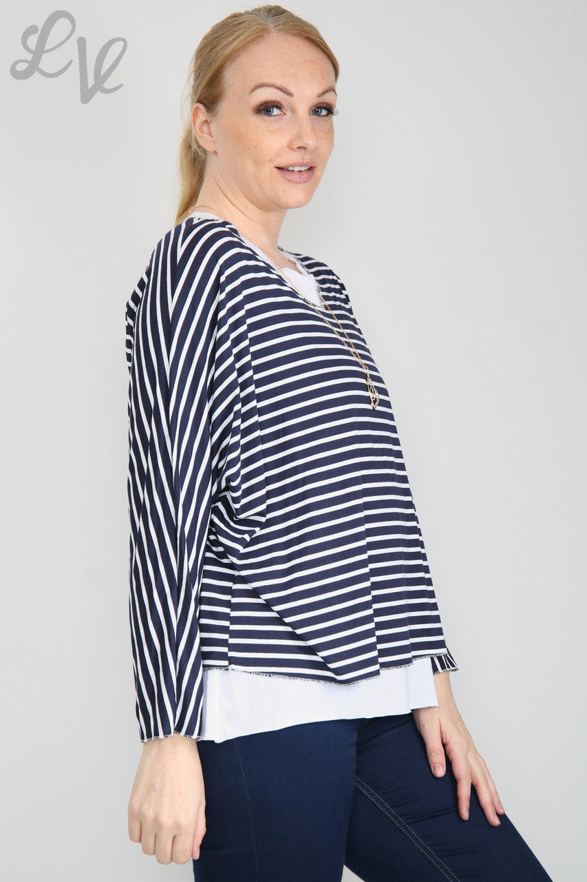 Dames gestreepte top met twee lagen marineblauw per stuk £ 8,99
