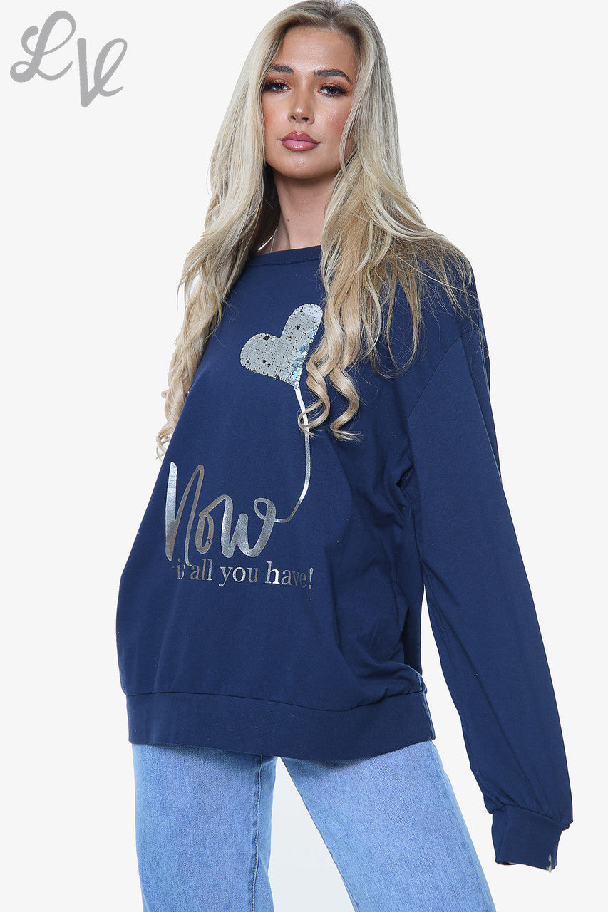 Dames 'Now Is All You Have' Top met Folieprint Navy Stuksprijs WAS €14,99 NU €7,49