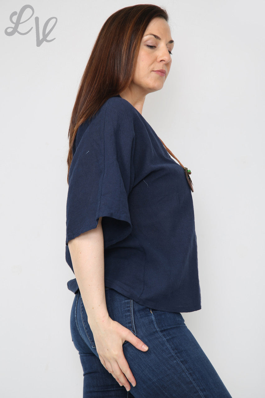 Dames Linnen Effen V-hals Top Met Ketting Marine Per stuk £9.99