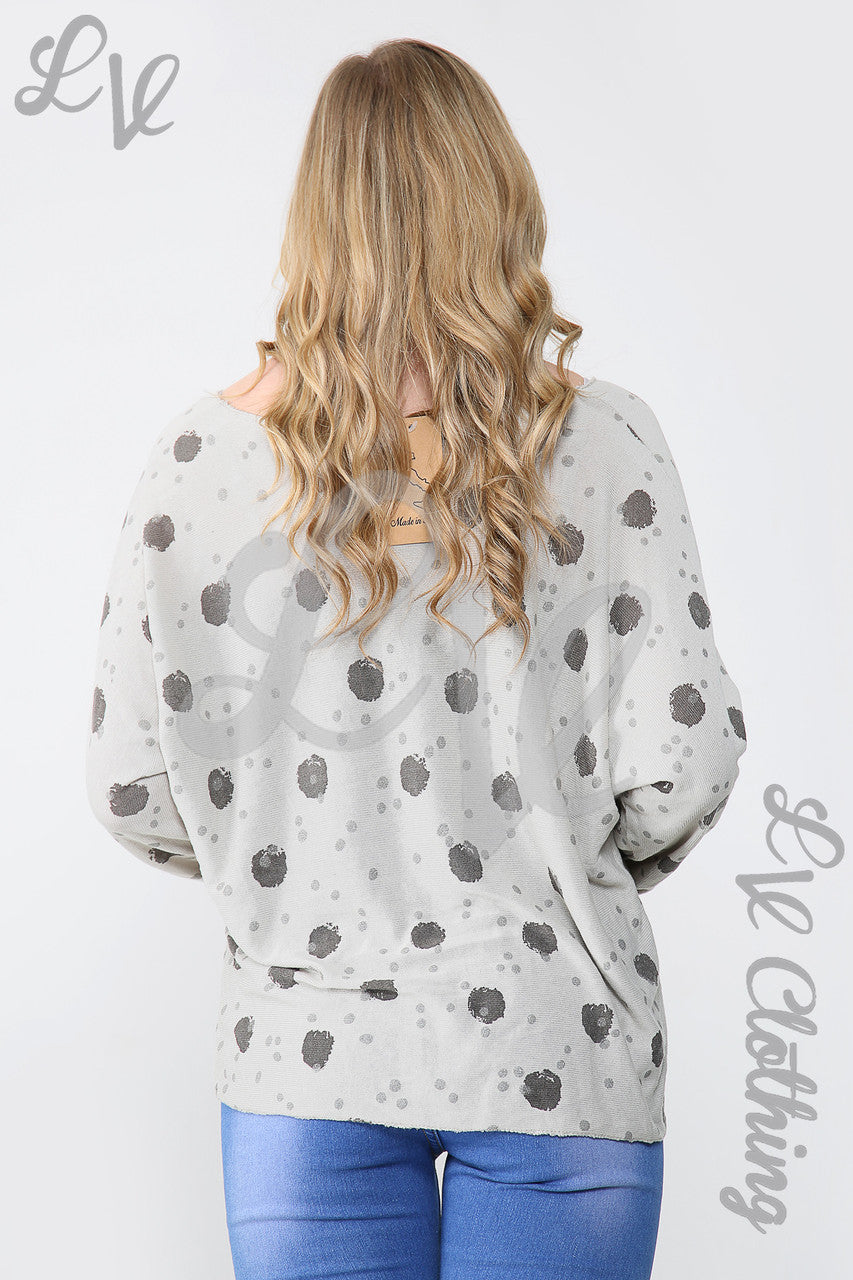 Dames Top Met Stippen En Steentjesketting - Stukprijs € 10,99
