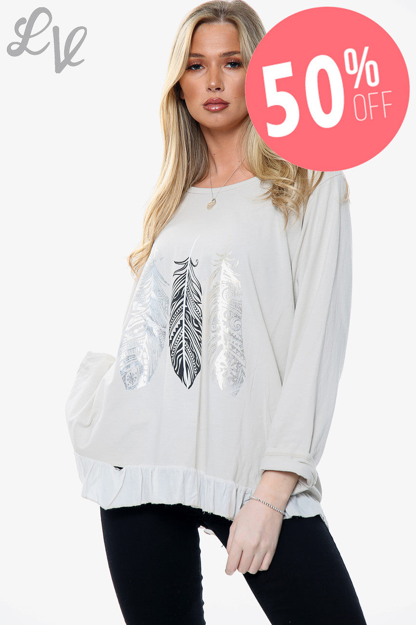 Dames top met verenprint in steenkleur Stukprijs WAS € 10,99 NU € 5,49