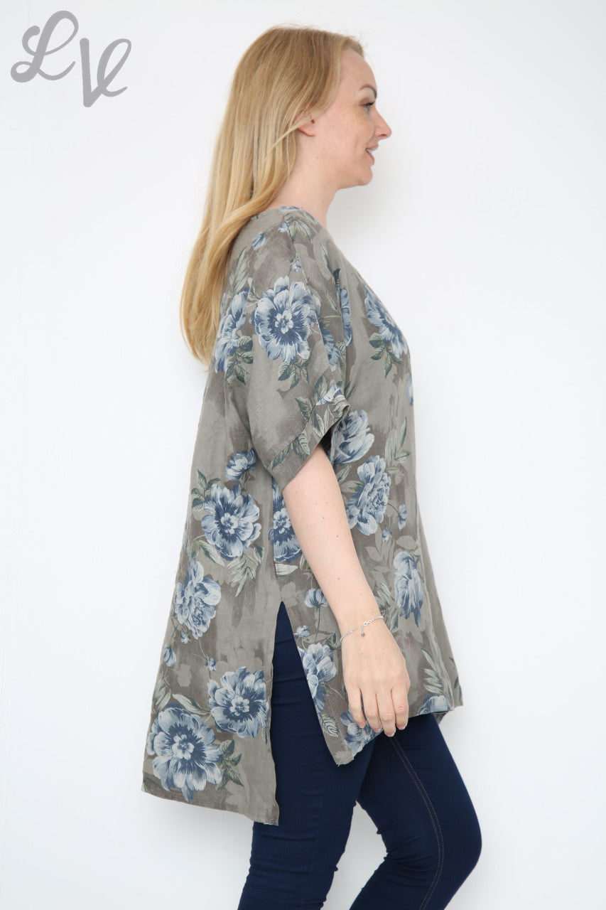Dames Top met Bloemen- en Stengelprint Taupe Prijs per stuk € 12,99