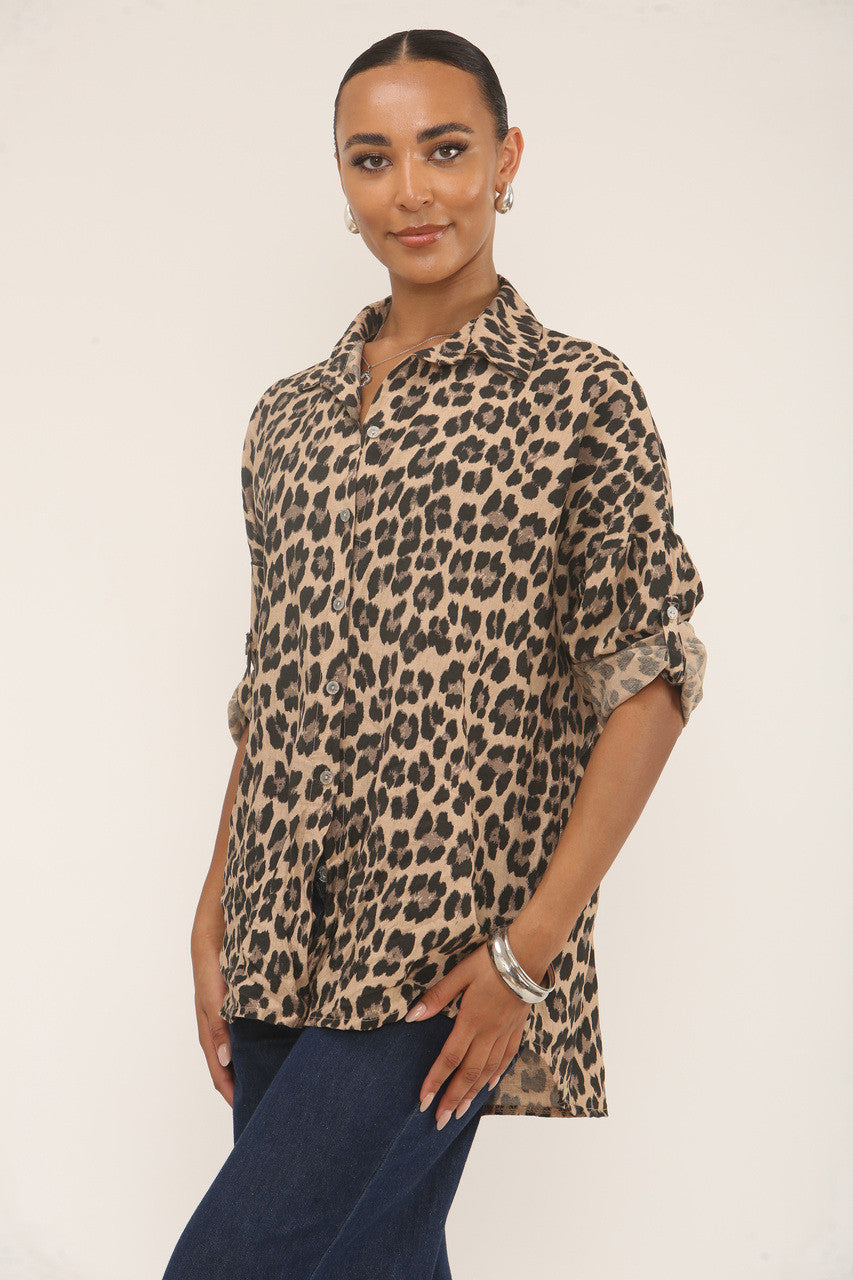 BLOUSE MET LUIPAARDPRINT EN KNOPENSLUITING - TAN
