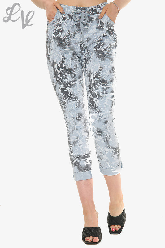 Dames broek met bloemen krabbelprint, magische spijkerbroek per stuk € 14,99