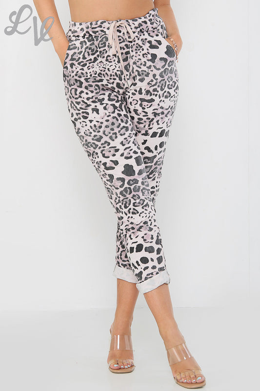 Dames luipaardprint Magic Trousers Dusty Pink - Prijs per stuk € 9,99