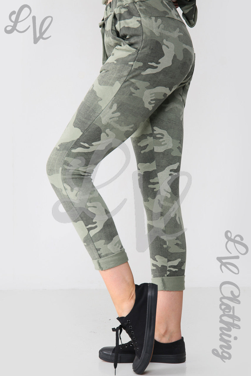 Ladies Camouflage Print Jogging Pants Khaki Unit Price WAS £12.7