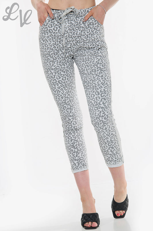 Dames Luipaardprint Glitter Zijpaneel Magische Broek Zilver Prijs per stuk € 14,99