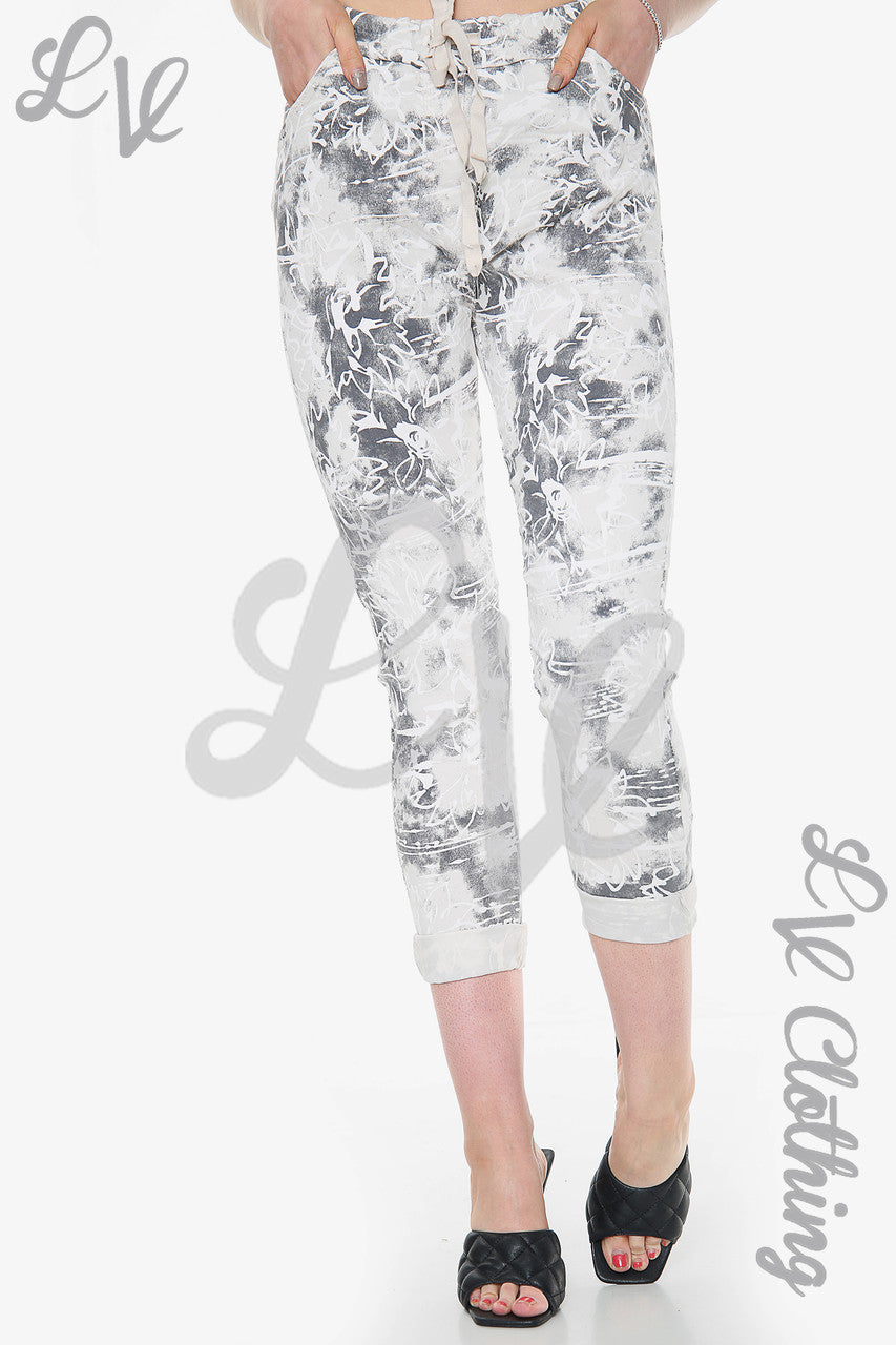 Dames Bloemen Scribble Print Magische Broek Steen Stukprijs € 14,99