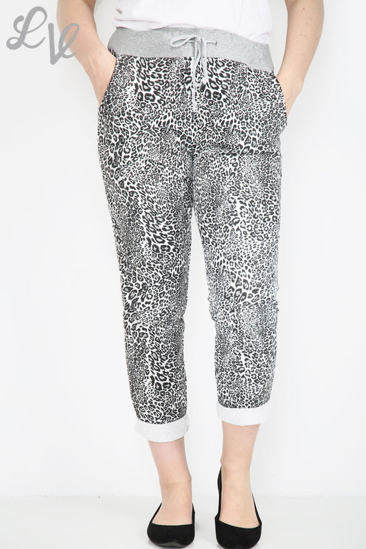 Dames Joggingbroek met Cheetahprint Wit - Stuksprijs €6,99