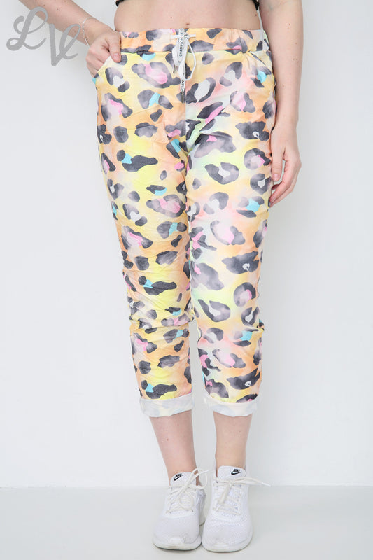 Dames kleurrijke legging met luipaardprint geel per stuk € 8,99