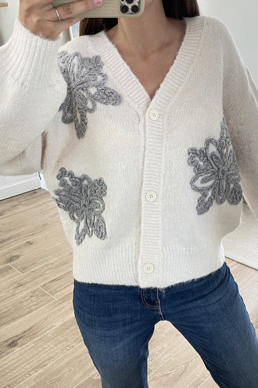 EMBROIDERED SNOWFLAKE KNITTED CARDIGAN CREAM