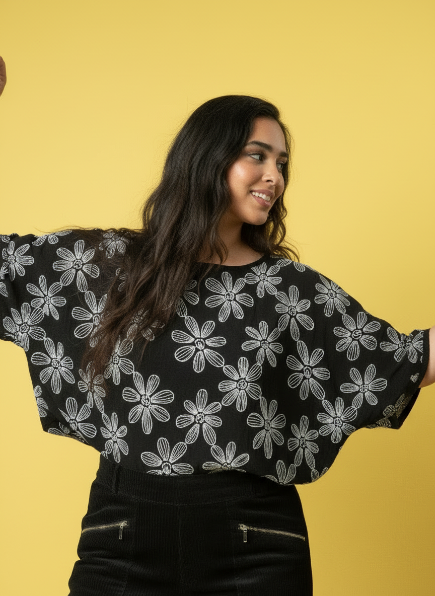 Top met bloemenprint en relaxte pasvorm - Zwart