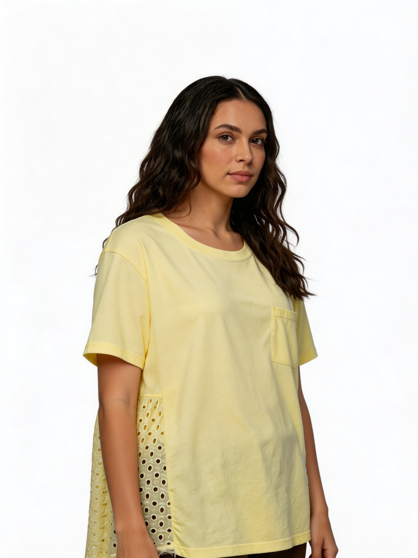 Sunlit Ease Relaxed Fit Katoenen T-shirt met Oogjespaneel - Citroen
