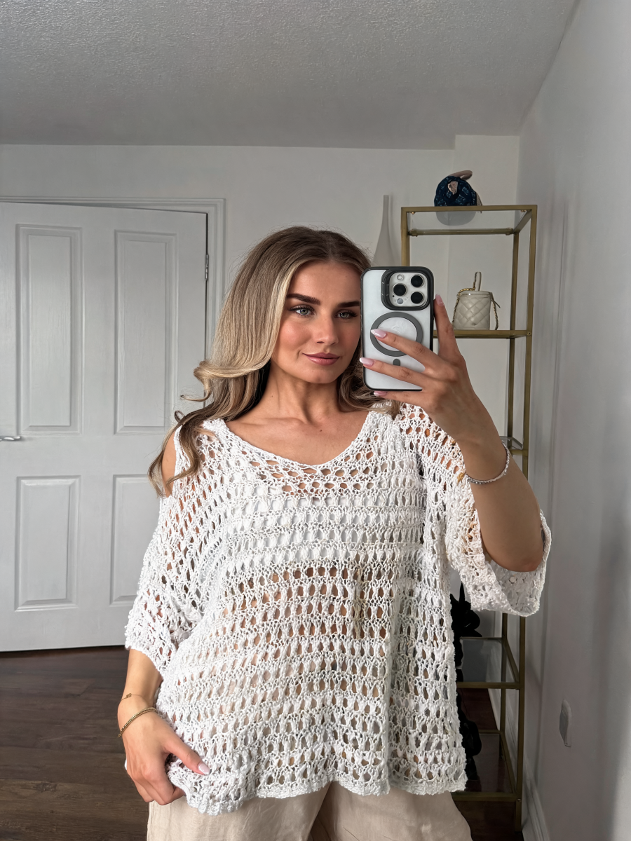 Oversized Open-Weave Crochet Top with V-Neck & 3/4 Sleeves - White