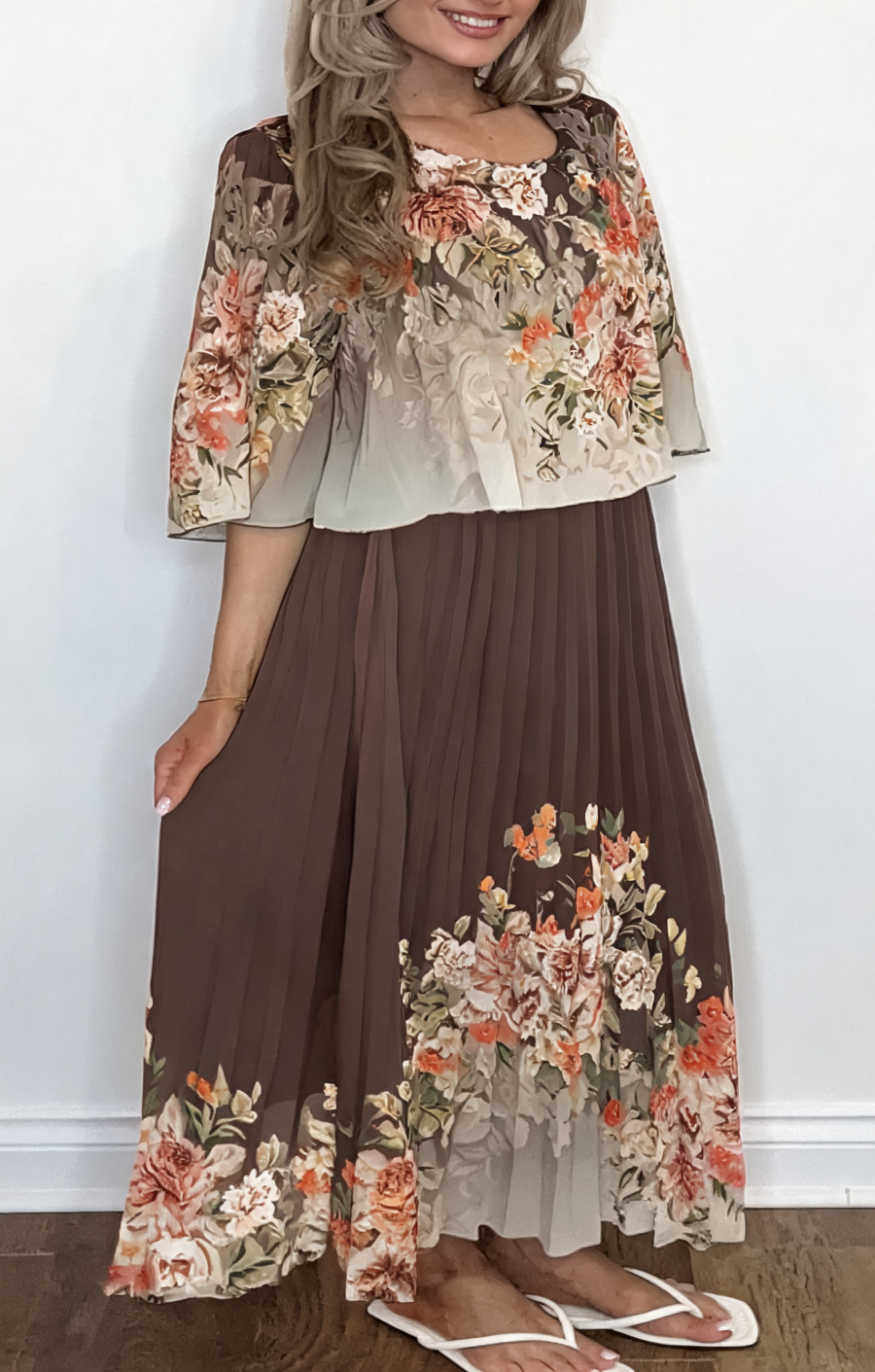 Floral Border Print Pleated Dress - Brown