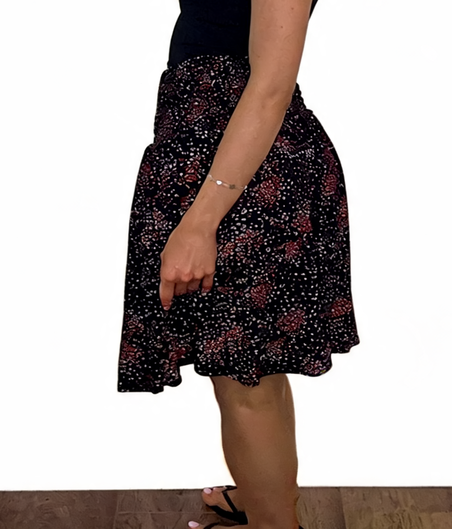 Abstract Floral Print Button-Front Flowy Shorts - Black - Red