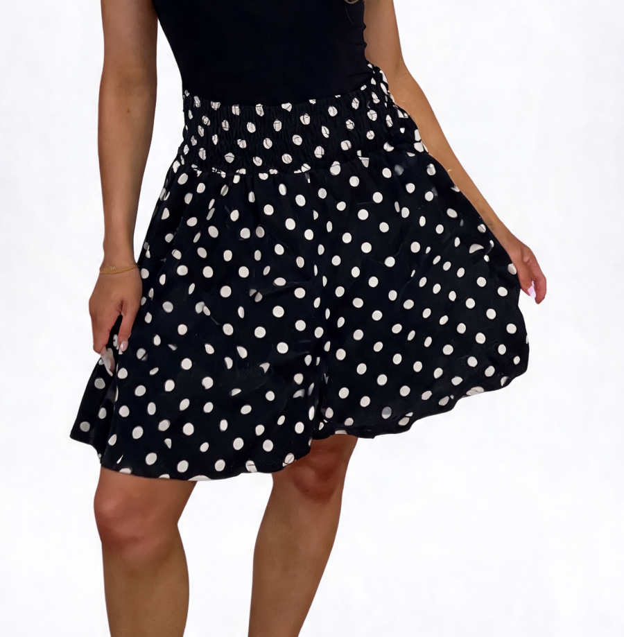 Polka Dot Print High-Waisted Flowy Shorts - Black