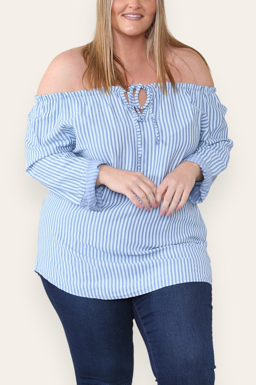 GESTREEPTE BARDOT TOP MET STRIKSLUITING VAN DENIM